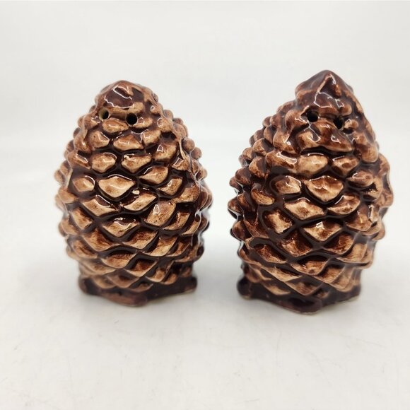 Vintage Pine Cone Salt & Pepper Shakers Set w Leaves Winter Glazed Brown 2.75 in - Picture 3 of 5